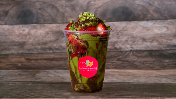 Fresh strawberries layered with creamy pistachio, rich Nutella, and crispy kataifi for the perfect mix of fruity, nutty, and indulgent flavors.